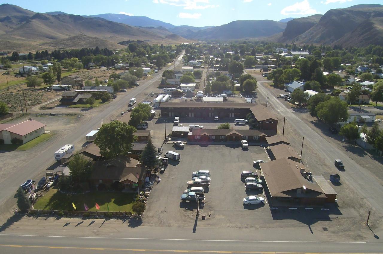The Village Inn Motel & Restaurant Challis Buitenkant foto