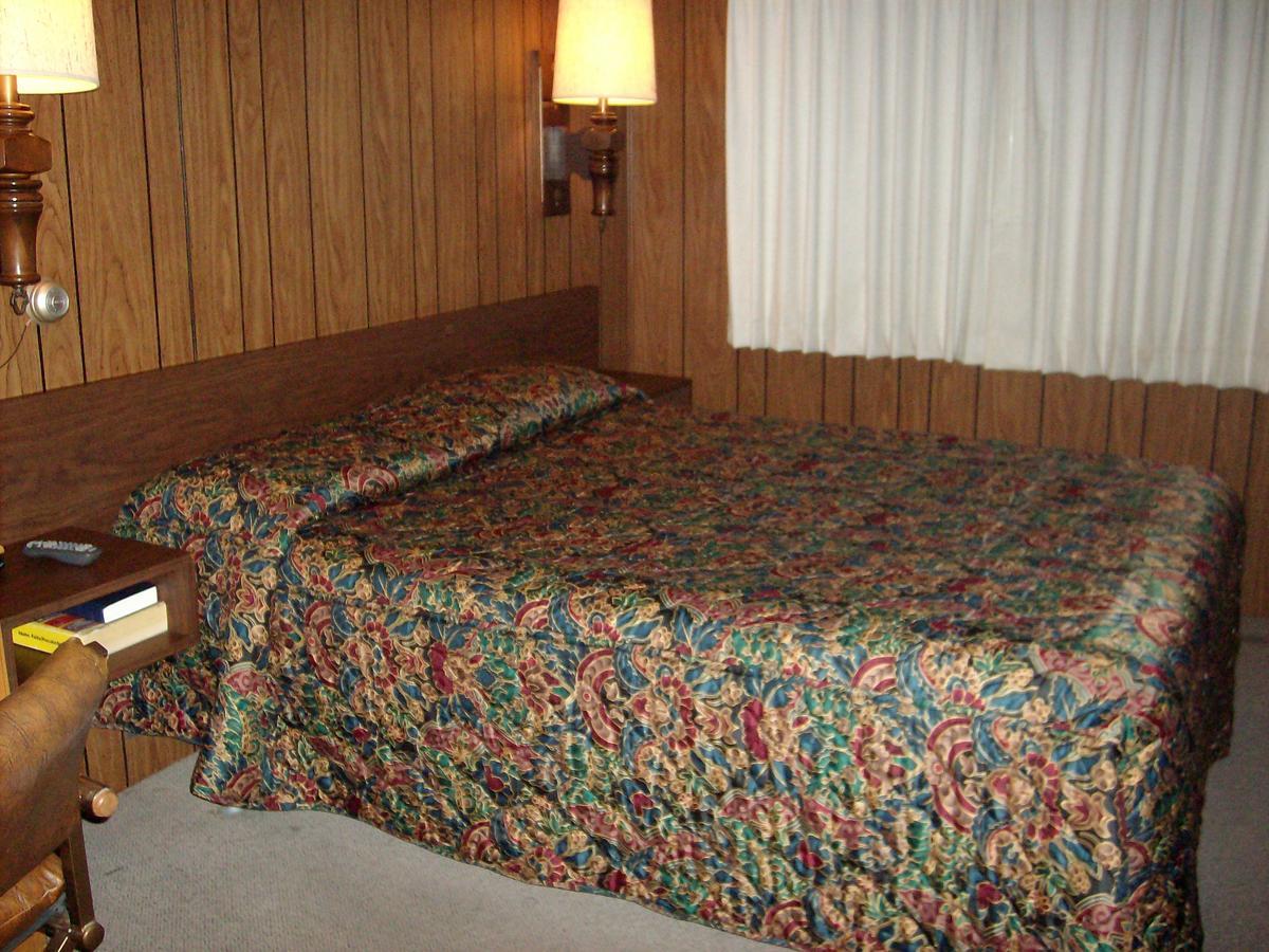 The Village Inn Motel & Restaurant Challis Buitenkant foto